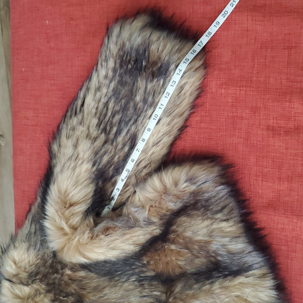 NWT - Stoned Immaculate - Incredible & Fluffy Faux Fur Jacket - Picture 10 of 11